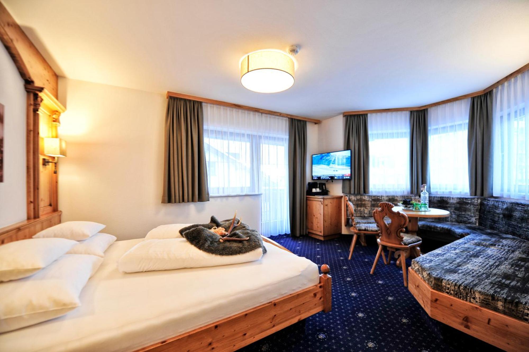 Hotel Garni Bellevue Ischgl Exterior photo