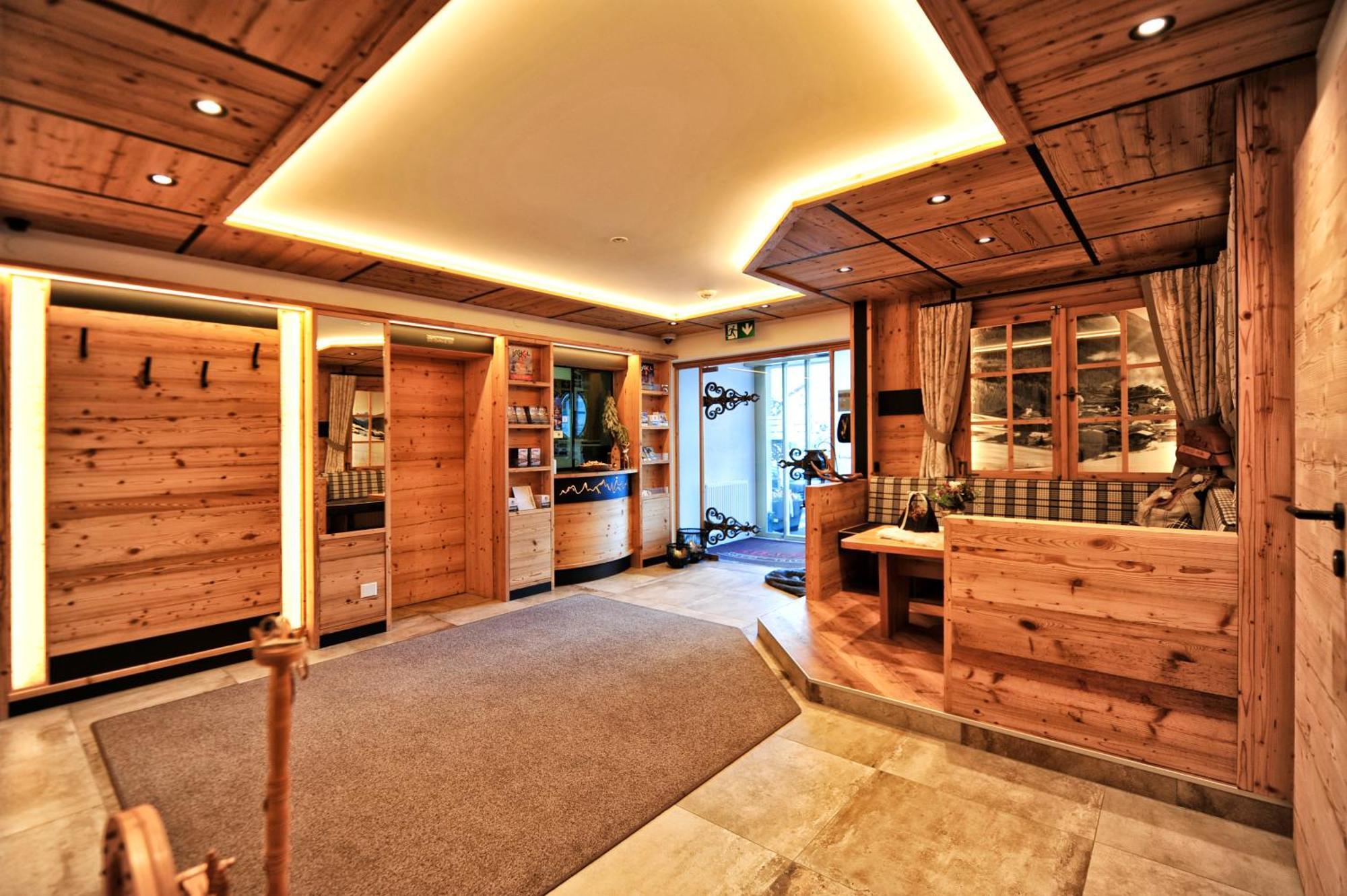 Hotel Garni Bellevue Ischgl Exterior photo