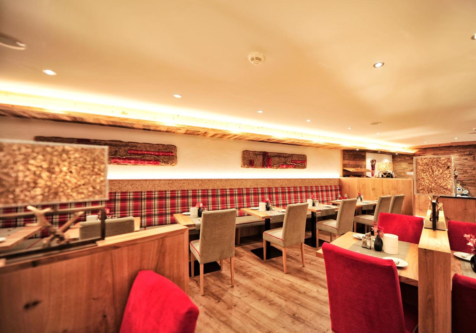 Hotel Garni Bellevue Ischgl Exterior photo